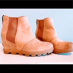 SOREL JOAN OF ARCTIC WEDGE CHELSEA BOOT